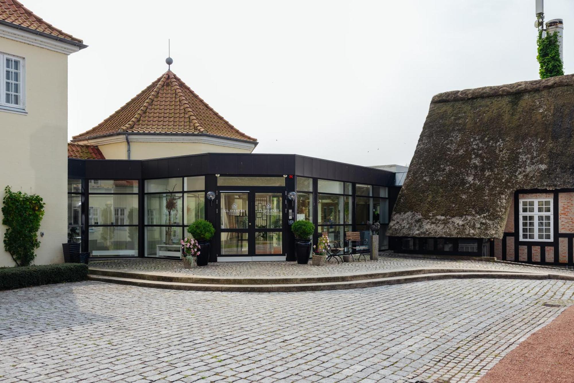 Gl. Avernaes Sinatur Hotel & Konference Ebberup Exterior photo